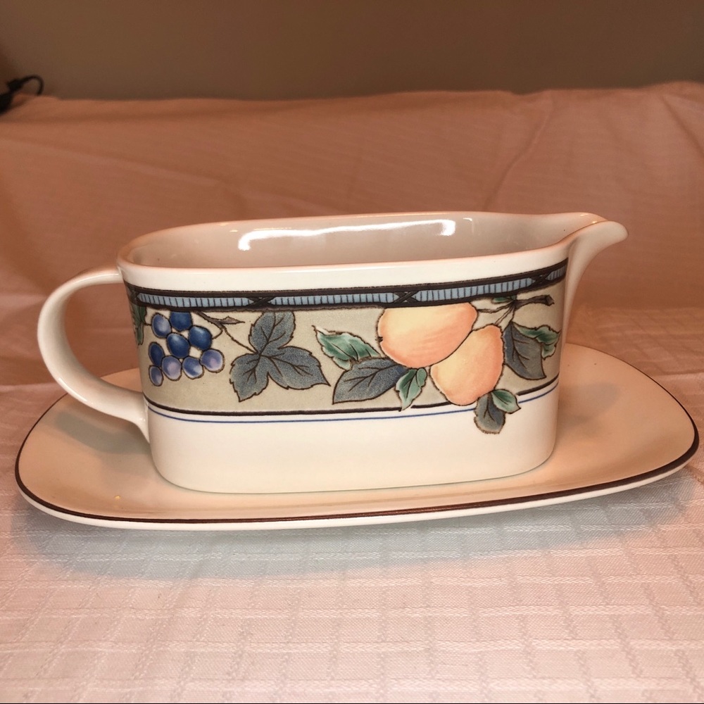 Mikasa Garden Harvest Gravy Boat